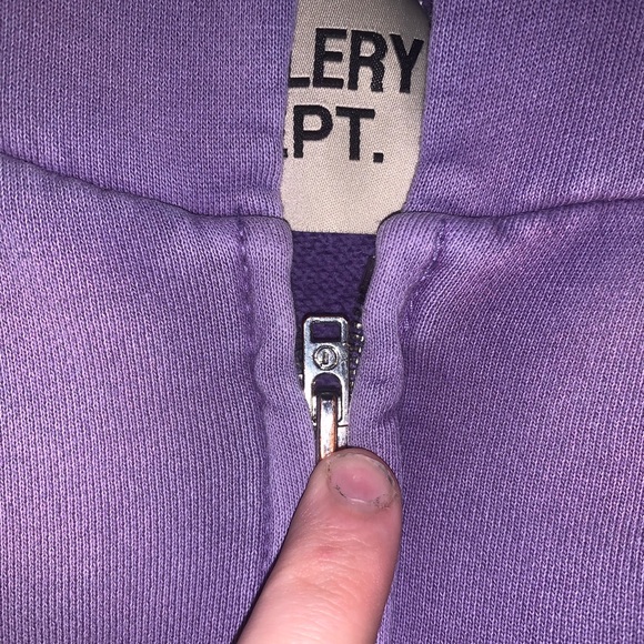 Gallery dept zip up hoodie - ART on display by JOSUÉ THOMAS - Picture 5 of 10